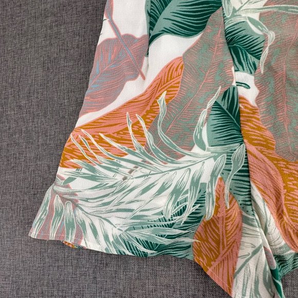 MOD On Trend Floral‎ Wrap Romper  V-Neck Ruffled Trim Spaghetti Straps Medium - Picture 10 of 16